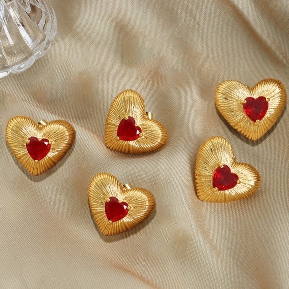 18K Gold Plated Textured Heart Earrings*Modern Artsy*Statement Earrings*ML - Picture 3 of 3